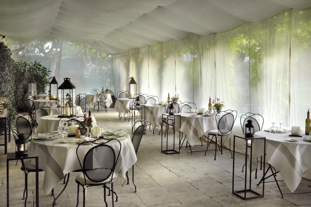 Le Mas De Peint - Hotel Et Restaurant Arles Exteriör bild